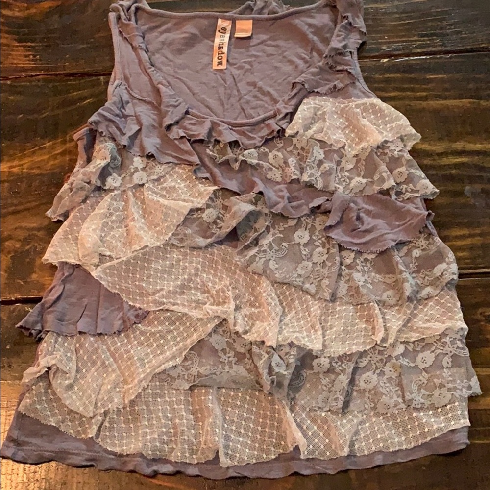 Grey tank top with lace ruffles